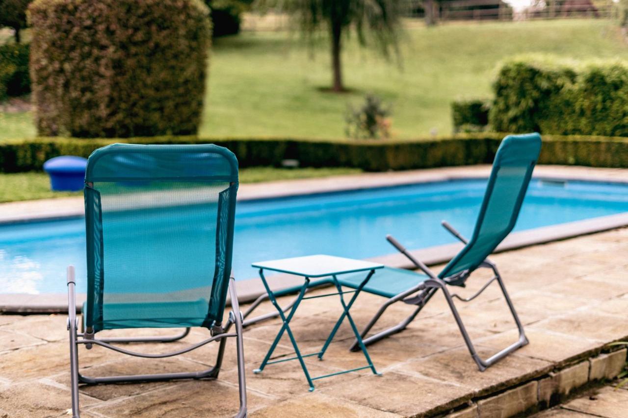 Au Bout De Mes Reves Bed & Breakfast Walcourt Exterior photo