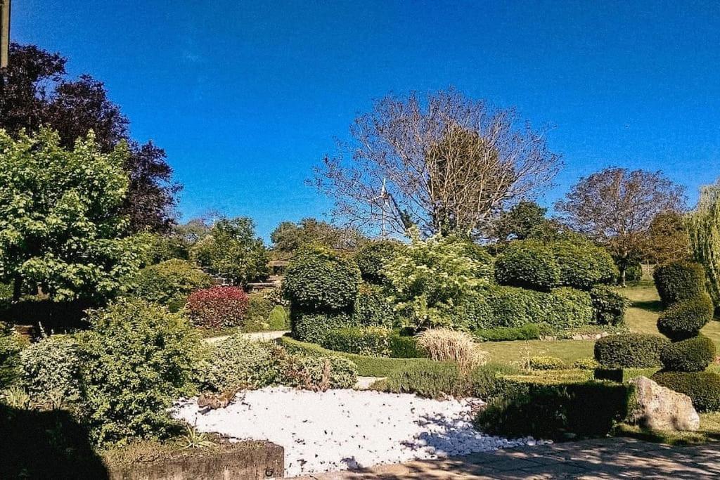 Au Bout De Mes Reves Bed & Breakfast Walcourt Exterior photo